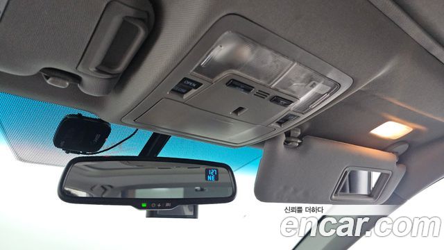 Toyota Camry 2017 — photo 16