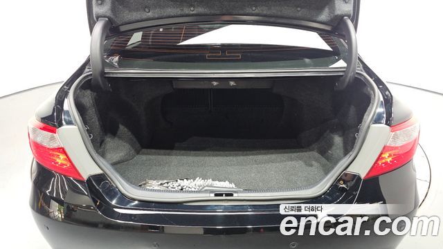 Toyota Camry 2017 — photo 19