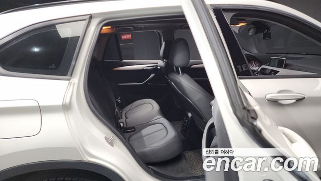 BMW X1 2016 — photo 11