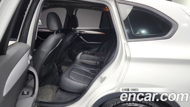 BMW X1 2016 — photo 12
