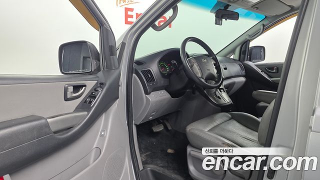 Hyundai Starex 2015 — photo 10