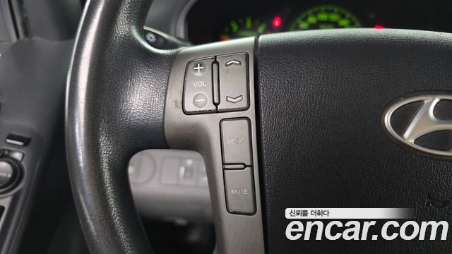 Hyundai Starex 2015 — photo 17