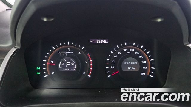 KG Mobility KORANDO 2015 — photo 8