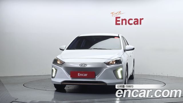 Hyundai Ioniq 2019 — photo 3