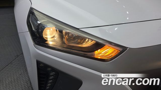 Hyundai Ioniq 2019 — photo 8