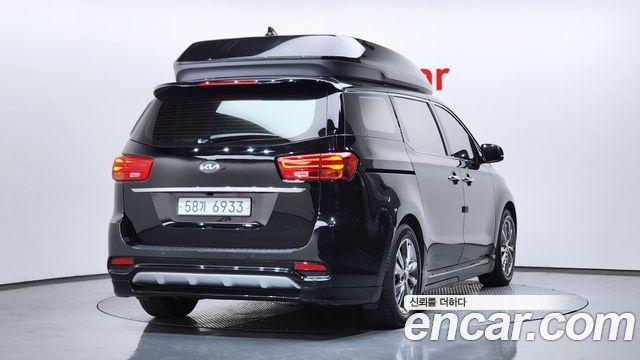 Kia Canival 2019 — photo 2