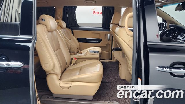 Kia Canival 2019 — photo 17