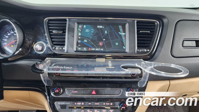Kia Canival 2019 — photo 18