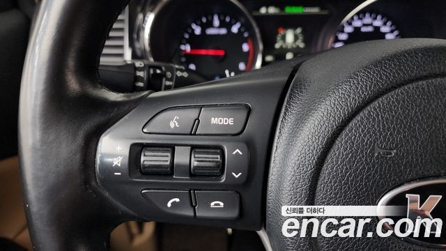 Kia Canival 2019 — photo 24