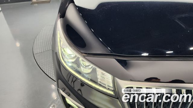 Kia Canival 2019 — photo 8