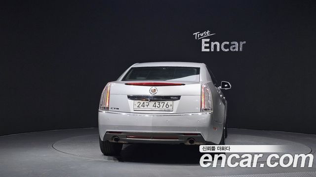 Cadillac CTS 2011 — photo 4