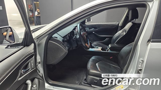 Cadillac CTS 2011 — photo 10