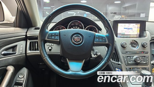 Cadillac CTS 2011 — photo 13