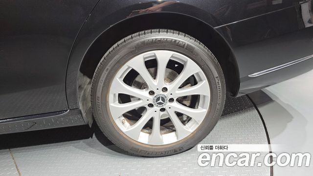 Mercedes-Benz E-Class 2019 — photo 7