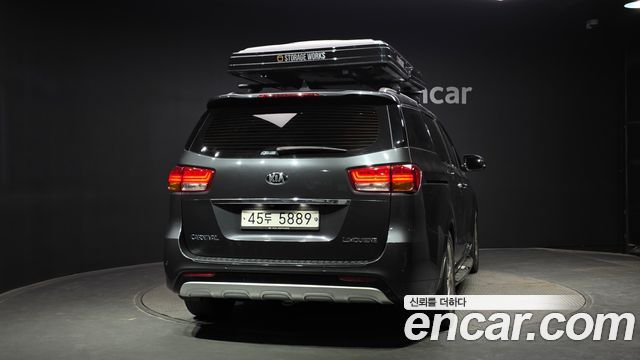Kia Canival 2016 — photo 4