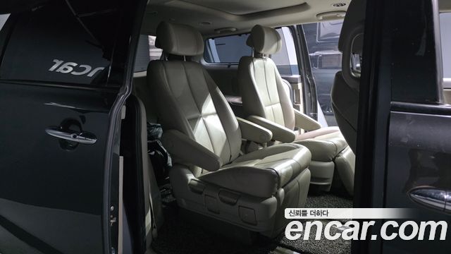Kia Canival 2016 — photo 12