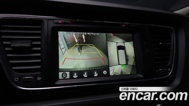 Kia Canival 2016 — photo 15