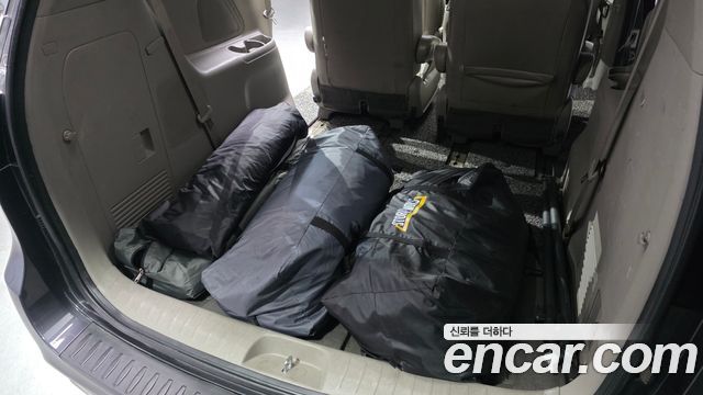 Kia Canival 2016 — photo 20