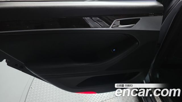 Hyundai Genesis 2016 — photo 15