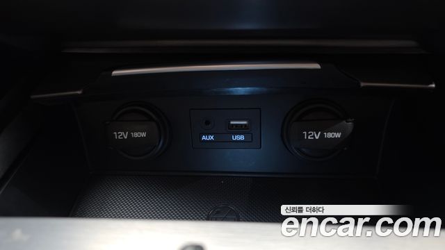 Hyundai Genesis 2016 — photo 31