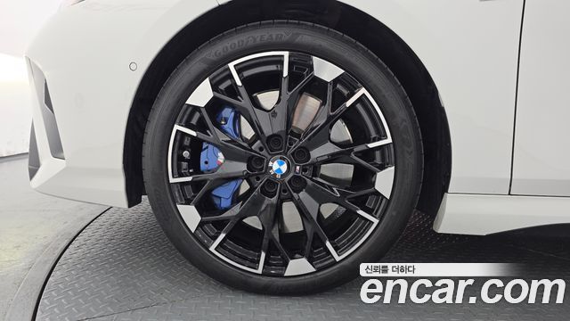 BMW 1-Series 2025 — photo 5