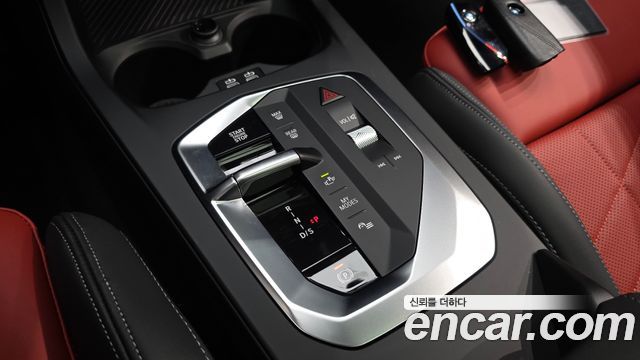 BMW 1-Series 2025 — photo 12