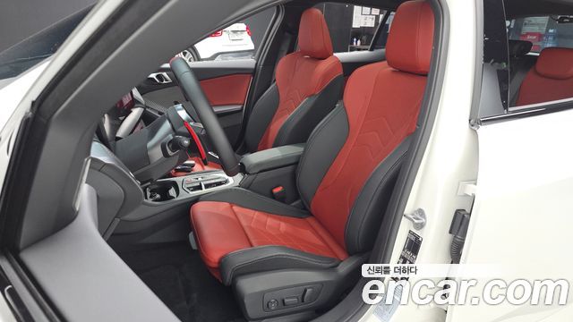 BMW 1-Series 2025 — photo 13