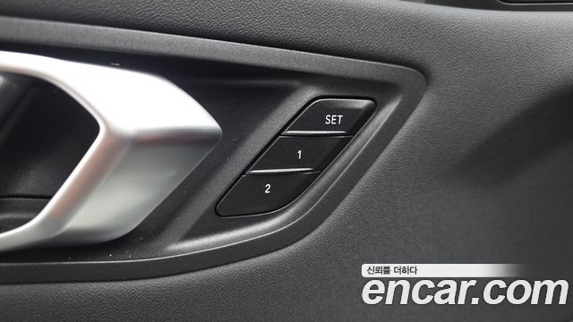 BMW 1-Series 2025 — photo 27