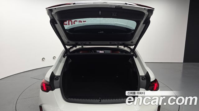 BMW 1-Series 2025 — photo 35