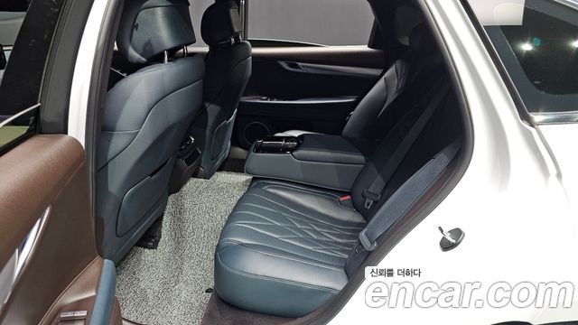 Genesis G80 2022 — photo 16