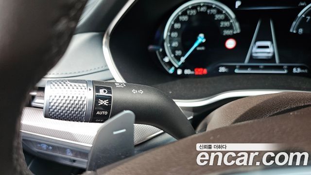 Genesis G80 2022 — photo 29