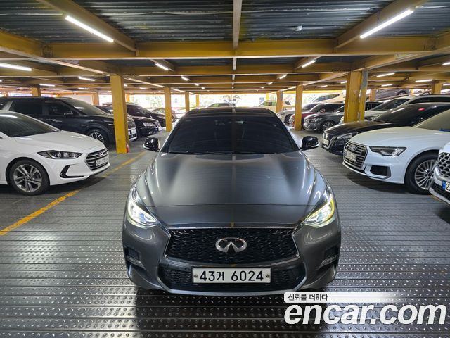 Infiniti Q30 2017 — photo 5