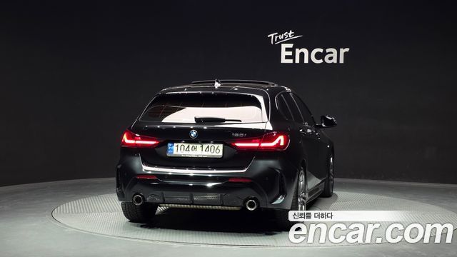 BMW 1-Series 2021 — photo 4