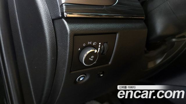 Jeep Cherokee 2020 — photo 24