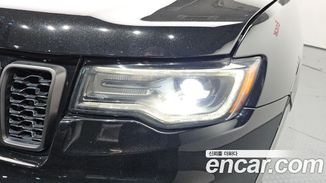 Jeep Cherokee 2020 — photo 8