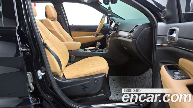 Jeep Cherokee 2020 — photo 16