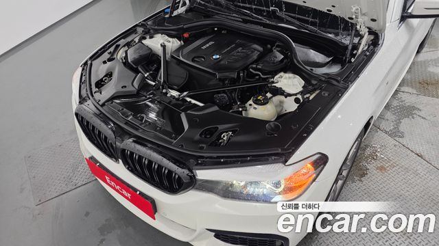BMW 5-Series 2018 — photo 6