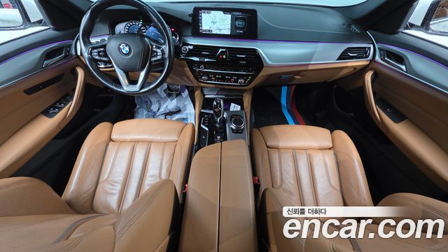 BMW 5-Series 2018 — photo 7