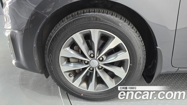 Kia Canival 2016 — photo 5