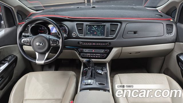 Kia Canival 2016 — photo 7