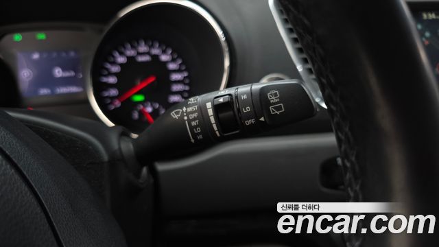 Kia Canival 2016 — photo 16