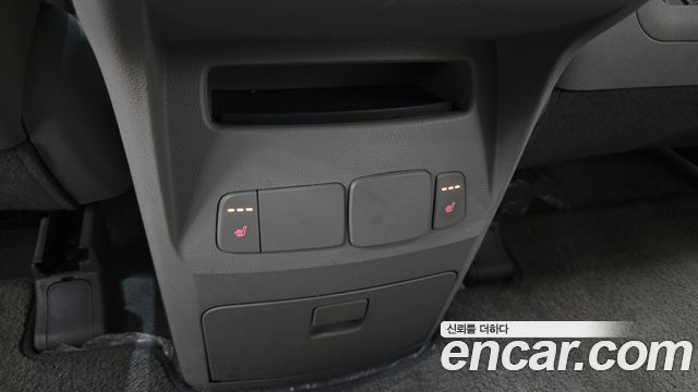 Kia Canival 2016 — photo 19