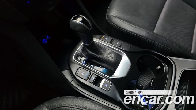 Hyundai Santafe 2018 — photo 12