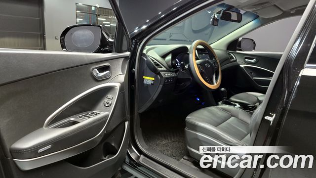 Hyundai Santafe 2018 — photo 13