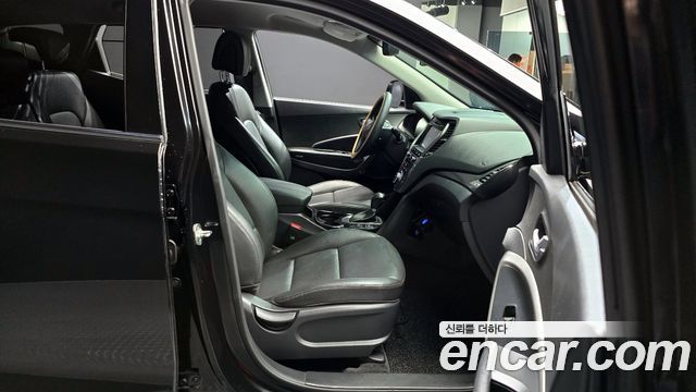 Hyundai Santafe 2018 — photo 17