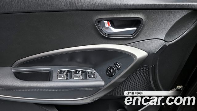 Hyundai Santafe 2018 — photo 23