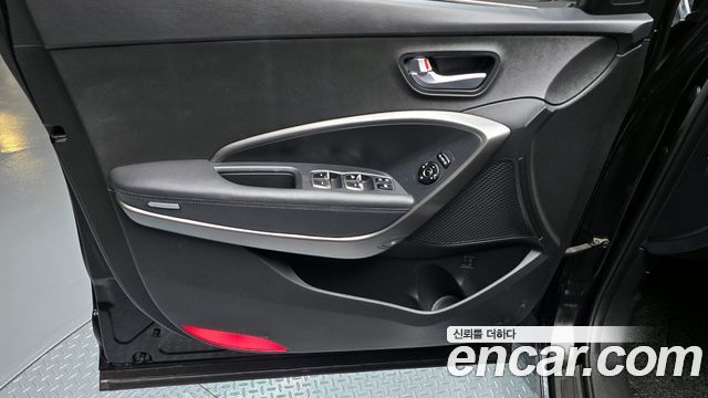 Hyundai Santafe 2018 — photo 14