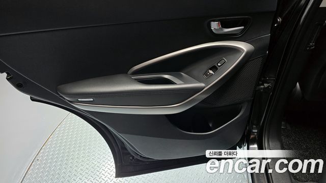 Hyundai Santafe 2018 — photo 15