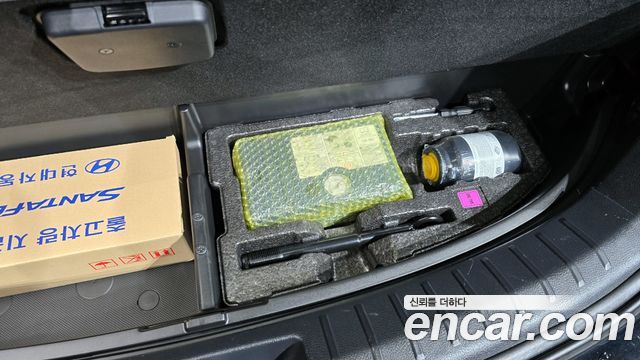 Hyundai Santafe 2018 — photo 29