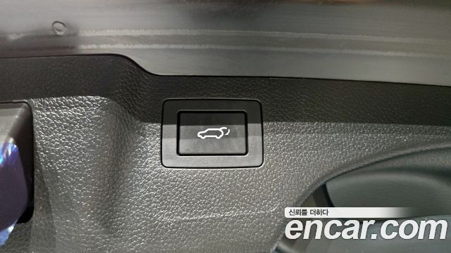 Hyundai Santafe 2018 — photo 30